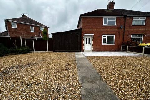 3 bedroom semi-detached house to rent, Victoria Avenue, Ketley, Telford, TF1