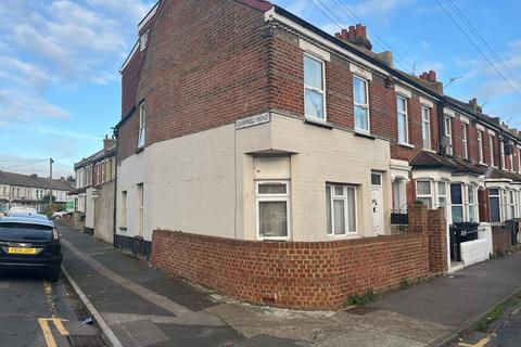 7 bedroom terraced house for sale, Granville Road, Gravesend, Kent, DA11 0JU