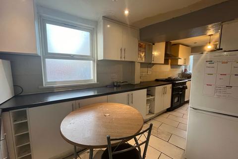 7 bedroom terraced house for sale, Granville Road, Gravesend, Kent, DA11 0JU