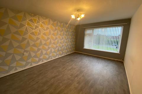 2 bedroom flat to rent, Whitethorn Court, Penlan