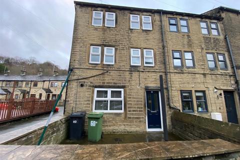 3 bedroom house to rent, Huddersfield Road, Honley, Huddersfield