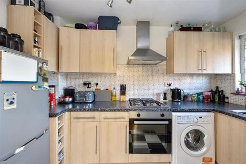 2 bedroom end of terrace house for sale, Singleton Road, Horsham RH12