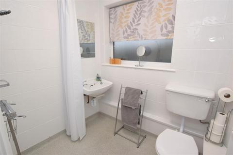 4 Amesbury Avenue, Grimsby, DN33 3HR