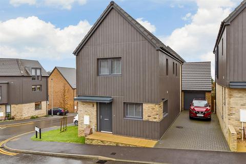 3 bedroom detached house for sale, Celandine Way, Newhaven, East Sussex