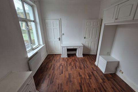 1 bedroom flat to rent, Himley Road, Dudley DY1
