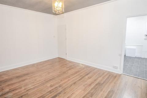 2 bedroom flat to rent, Green Lane, Hendon, NW4