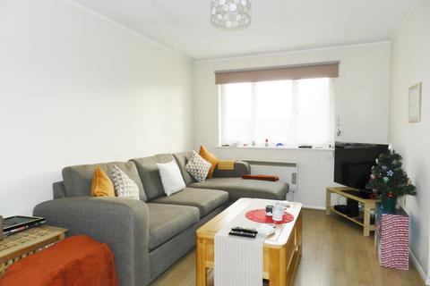 1 bedroom flat for sale, Magpie Close, Enfield EN1