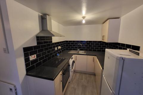 1 bedroom flat to rent, 31-33 Crescent Road, Luton LU2