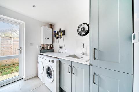 Orchard Lodge, 2b Newcourt Road, Topsham, Exeter, EX3 0BT