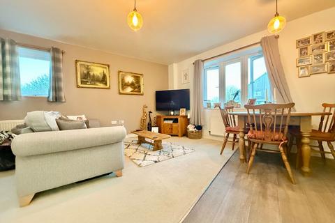 1 bedroom flat for sale, St. Bartholomews Road, Newton Abbot TQ12