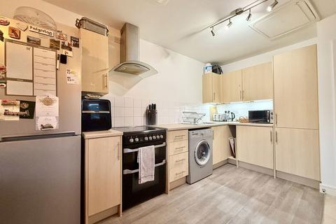 1 bedroom flat for sale, St. Bartholomews Road, Newton Abbot TQ12