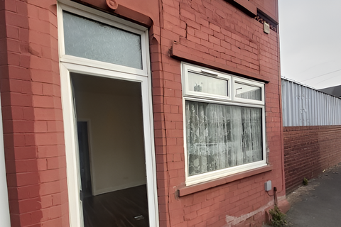 2 bedroom end of terrace house to rent, Cross Street, Rotherham, S63 9HR