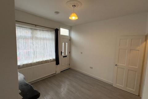 2 bedroom end of terrace house to rent, Cross Street, Rotherham, S63 9HR