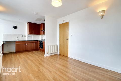 1 bedroom apartment for sale, High Street, Romford