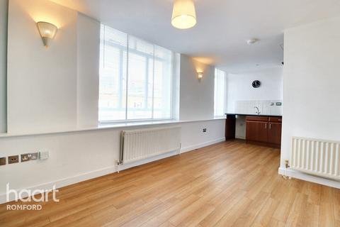 1 bedroom apartment for sale, The Gatehouse, Romford, RM1 1AN