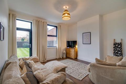 2 bedroom end of terrace house for sale, Ferry Lane, Wakefield WF3