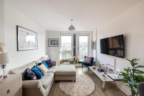 1 bedroom flat for sale, 1 Marketfield Way, Redhill