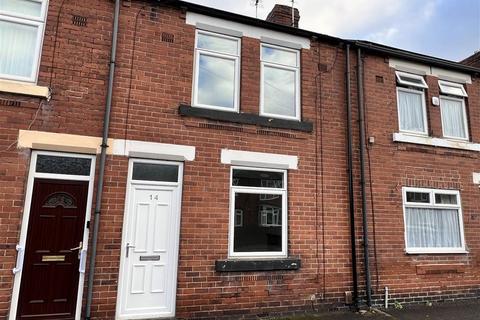 3 bedroom terraced house to rent, Princess Street, Castleford, WF10