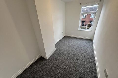 3 bedroom terraced house to rent, Princess Street, Castleford, WF10