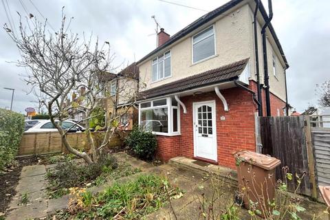 4 bedroom terraced house to rent, Beckingham Road, Guildford GU2