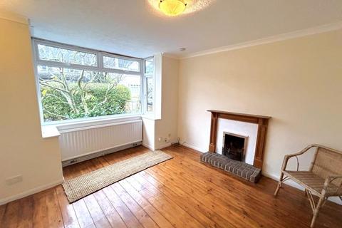 4 bedroom terraced house to rent, Beckingham Road, Guildford GU2