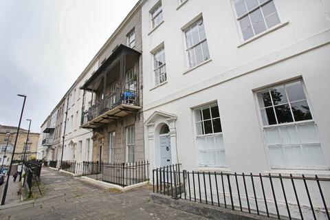 2 bedroom flat to rent, Flat  (Second Floor), Richmond Terrace, BS8