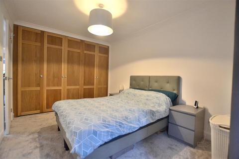 2 bedroom apartment for sale, Old Cove Road, Fleet GU51