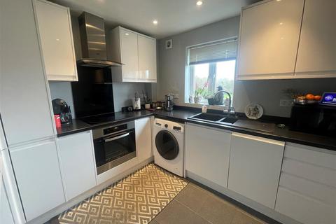 2 bedroom apartment for sale, Brook View, Northampton NN4