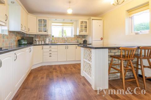 Poachers Lodge Black Street, Gisleham, Lowestoft, NR33 8EJ