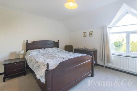Poachers Lodge Black Street, Gisleham, Lowestoft, NR33 8EJ