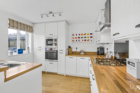 113 Bryn Morgrug, Alltwen, Swansea, SA8 3DP