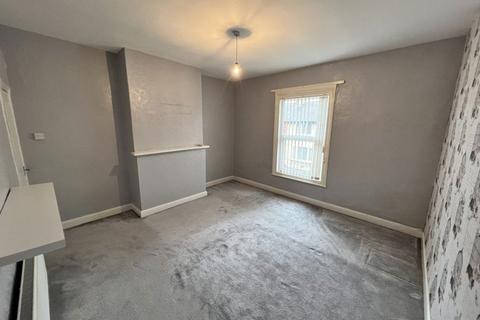 2 bedroom terraced house to rent, Longacre, Castleford, WF10