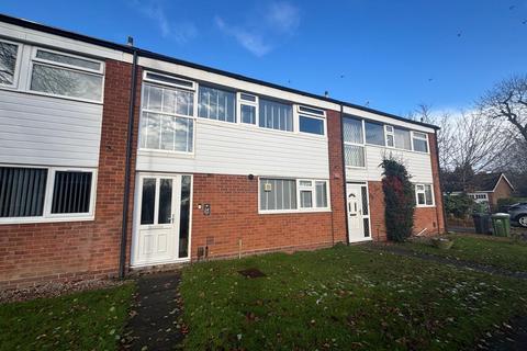 3 bedroom terraced house to rent, Overslade Road, Solihull B91