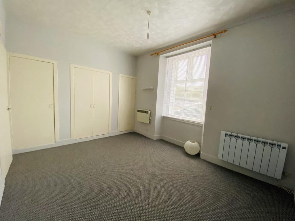 122 A Loreburn Street, Dumfries, DG1 1 HW - Braidwoo
