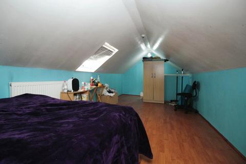 1 bedroom in a house share to rent, Sugden Way, Barking, Essex