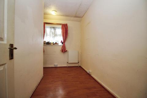 1 bedroom in a house share to rent, Sugden Way, Barking, Essex