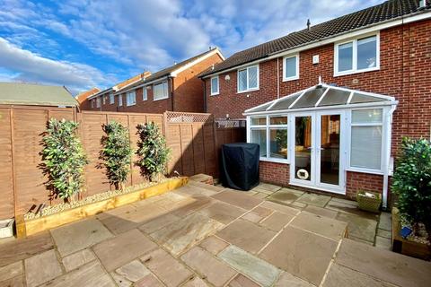 2 bedroom townhouse for sale, Oakway, Birkenshaw, BD11