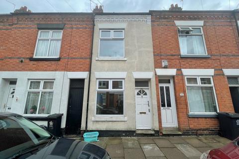 3 bedroom terraced house to rent, Tewkesbury Street, Leicester