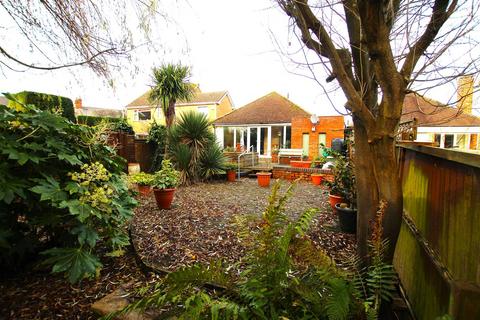 2 bedroom bungalow for sale, Glebe Close, Wigston