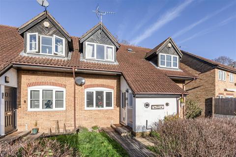 2 bedroom terraced house for sale, Monks Crescent, Addlestone