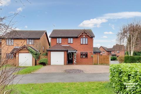 4 bedroom detached house for sale, Yew Close, Rugeley WS15