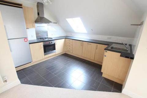 2 bedroom apartment to rent, The Villas, Woking GU21