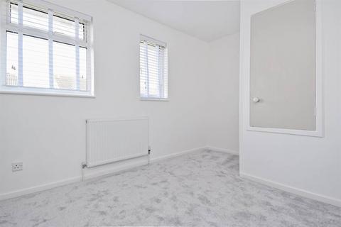 8 Rye Walk, Herne Bay, CT6 7XD