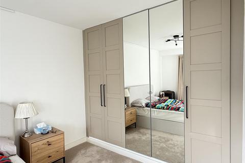 1 bedroom flat for sale, Devonport, Randor Place, London W2