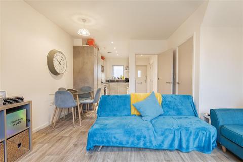71 Chiron Square, Harlow, CM18 7FS