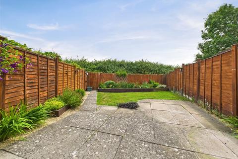 36 Bishops Castle Way, Gloucester, GL1 4DP