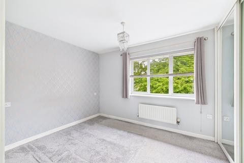 36 Bishops Castle Way, Gloucester, GL1 4DP