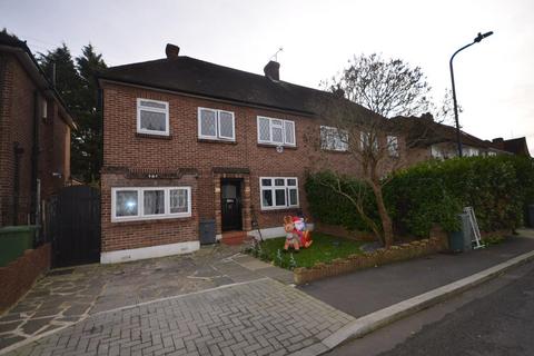 4 bedroom semi-detached house to rent, Ledway Drive, Wembley