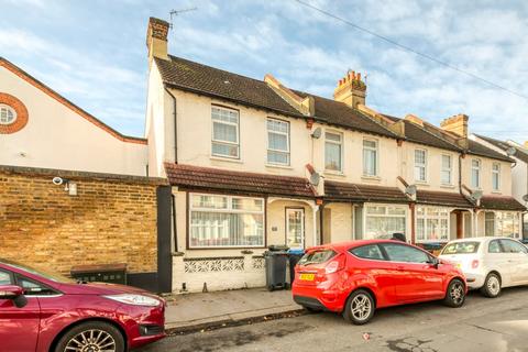 3 bedroom end of terrace house for sale, Penshurst Road, Thornton Heath, CR7