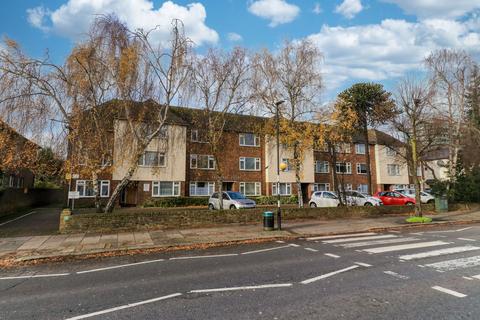 1 bedroom flat for sale, Salisbury Court, EN2